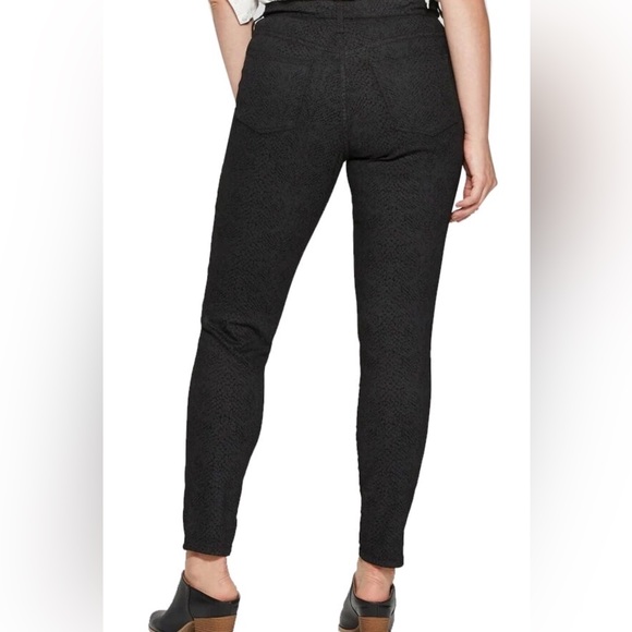 Universal Thread Skinny Jeans 18W regular Snakeskin print - Picture 2 of 4